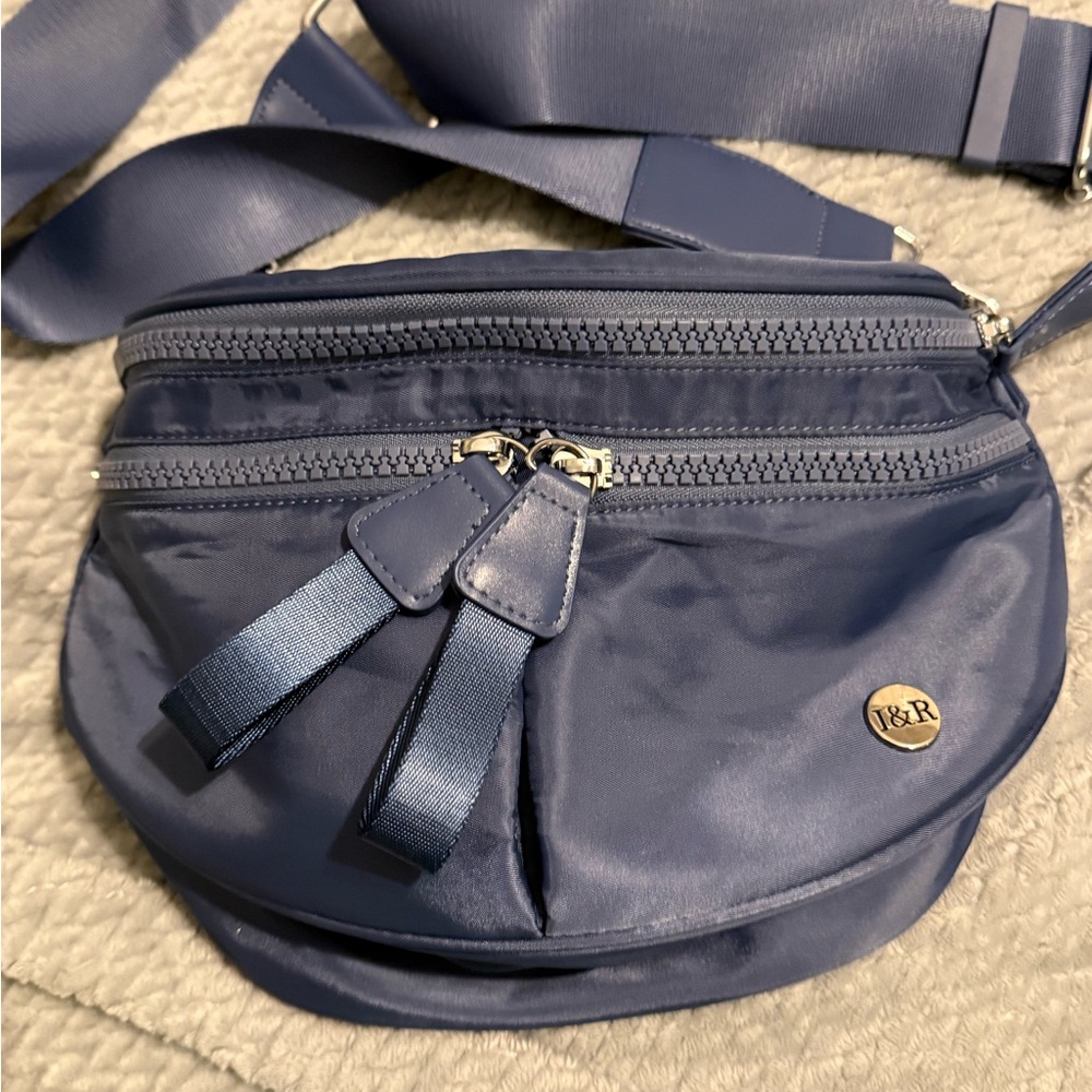 Iris Best Version Crossbody Bag in Ash Blue